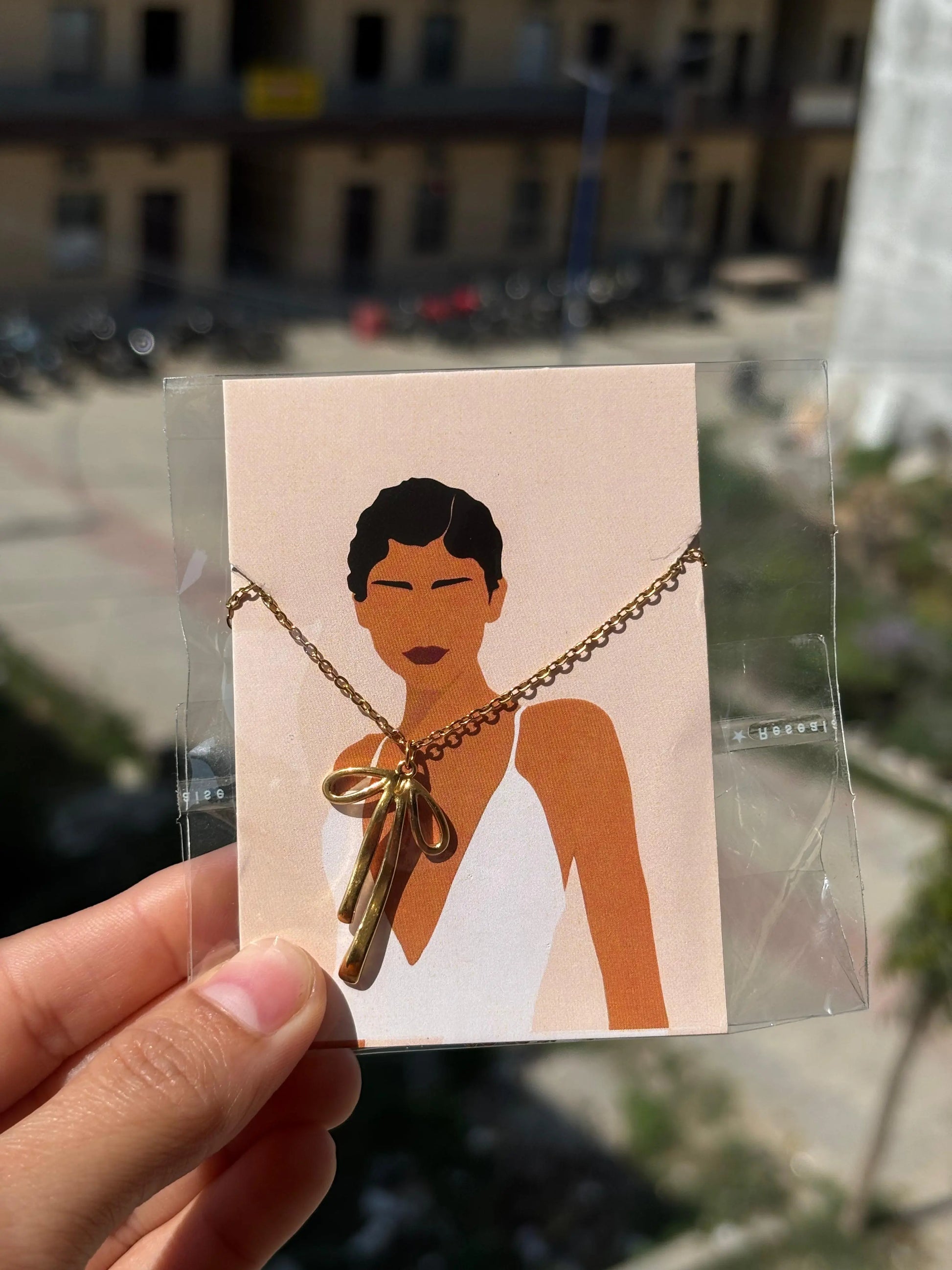 Anti tarnish necklaces - Bow shaped pendant Cearo ornato jewellery