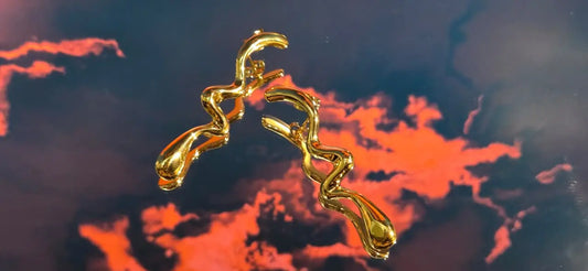 Anti tarnish earrings in aesthetic shape | Serpent Flow Cearo ornato jewellery